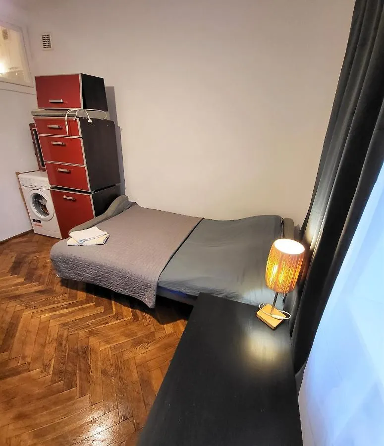 Apartment Near Metro Rondo Daszynskiego 华沙 波兰